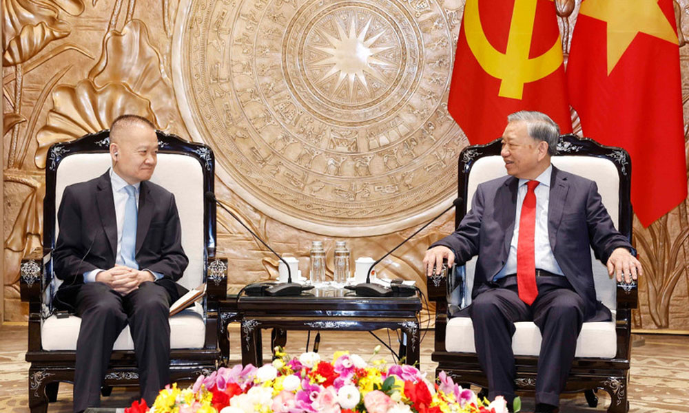 Party General Secretary receives special envoy of top Chinese leader